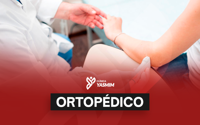 a imagem mostra uma mulher sendo avaliada por um ultrassom ortopédico
