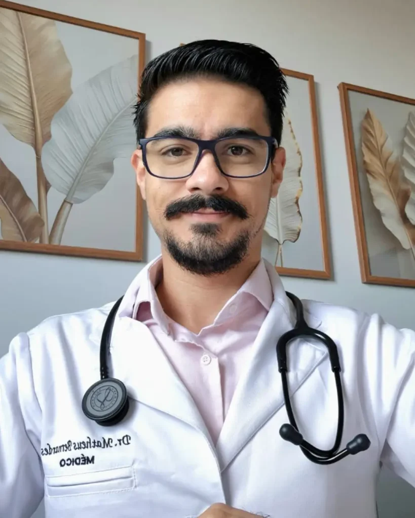 Dr. Matheus Bernardes